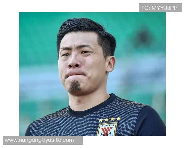 王大雷感谢球迷雨中支持并祝双节快乐展现球队团结精神