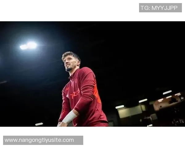 奥纳纳遭遇双重打击被曼联弃用世预赛出局无缘非洲杯 奥纳纳遭遇双重打击被曼联弃用世预赛出局无缘非洲杯