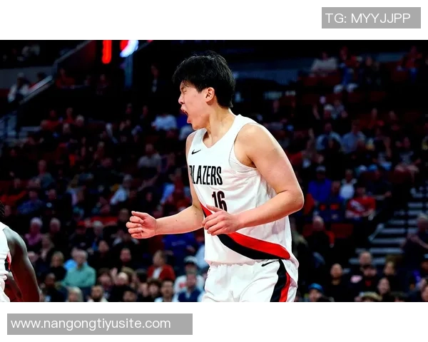 比卢普斯耐心指导杨瀚森学习与成长并重的篮球之路 比卢普斯耐心指导杨瀚森学习与成长并重的篮球之路